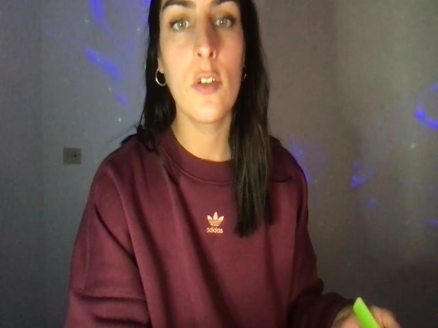 Live sex webcam photo for Cami_coquine #270507315