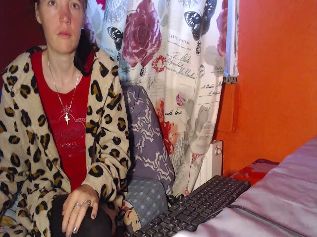 Live sex webcam photo for HOT_JULLYXXX #270365724