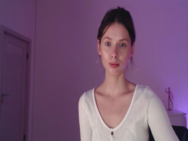 Live sex webcam photo for MelodyKeyy #270494381