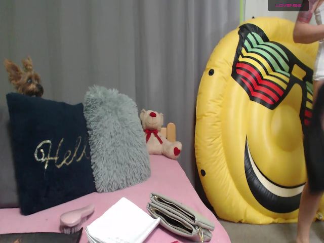 Live sex webcam photo for ViktoriaSoul_ #270499176