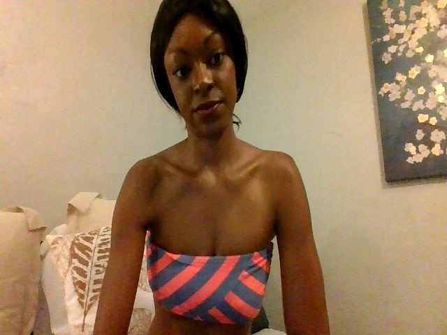 Live sex webcam photo for GirlNextD00r3 #270395140