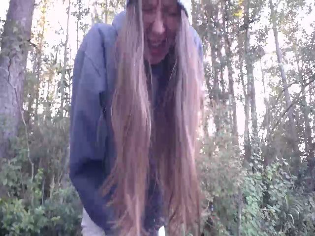 Live sex webcam photo for GirlOffGrid #270530176