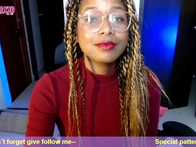 Live sex webcam photo for charlieoxxo #270325662