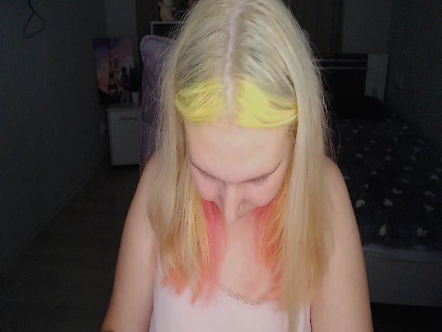 Live sex webcam photo for SweetnessLucy #270466737