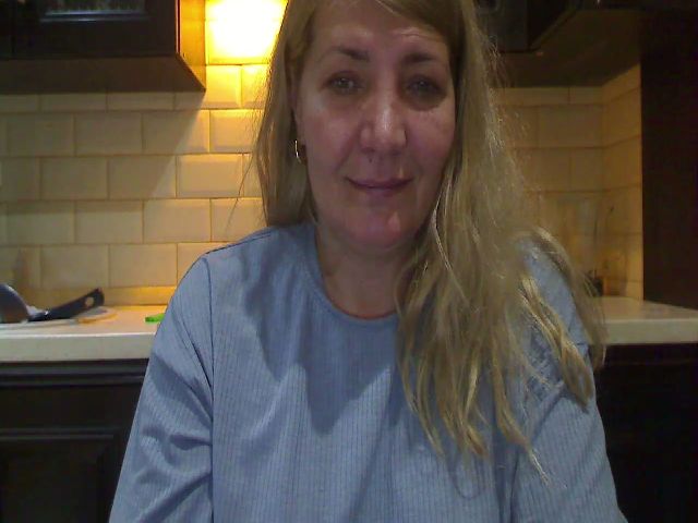 Live sex webcam photo for HeyHeyGrey #270532574
