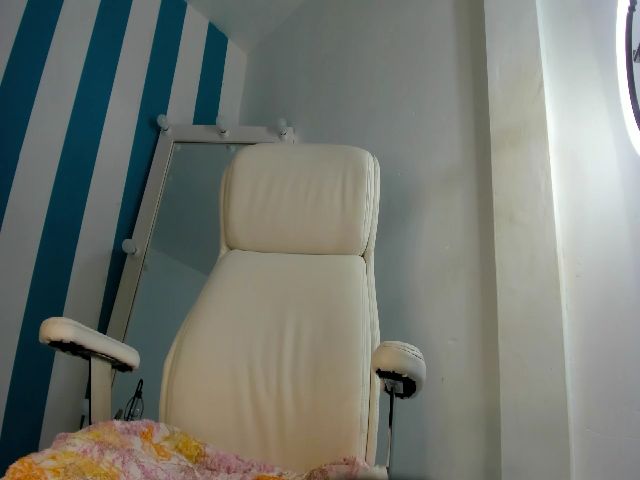 Live sex webcam photo for Lipsy_cute #270338491
