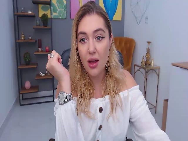 Live sex webcam photo for NicoleConnor #270427294