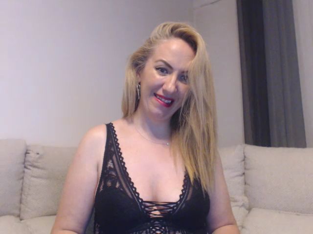 Live sex webcam photo for WildEva_40 #270544195