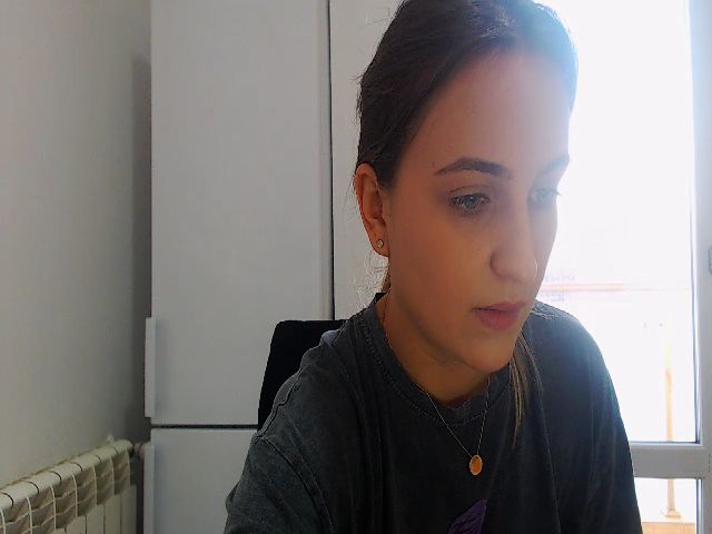 Live sex webcam photo for Kdee0 #270365390