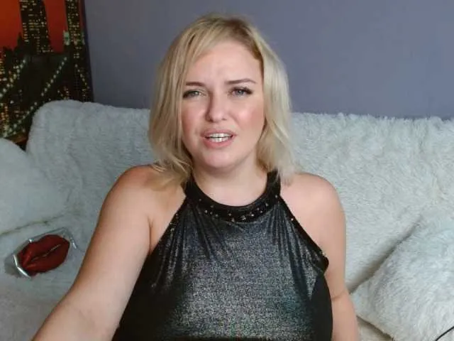 Live sex webcam photo for SexyLionesse #270325107