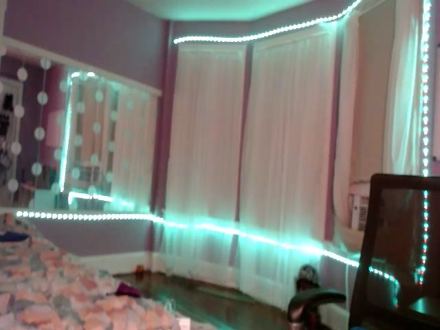 Live sex webcam photo for Iluvishmet #270413480