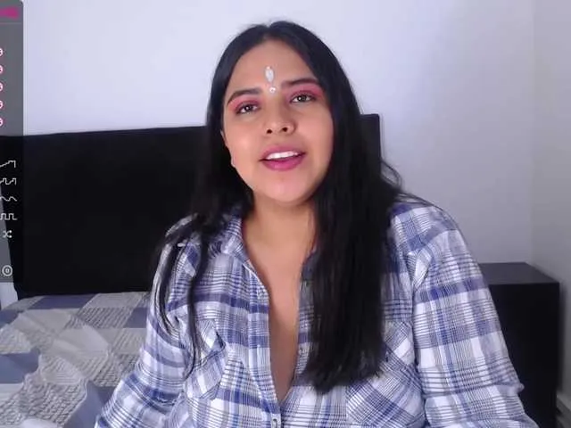 Live sex webcam photo for lucyrosse69 #270324924