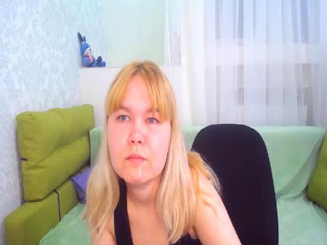 Live sex webcam photo for Helen_Swon #270478635