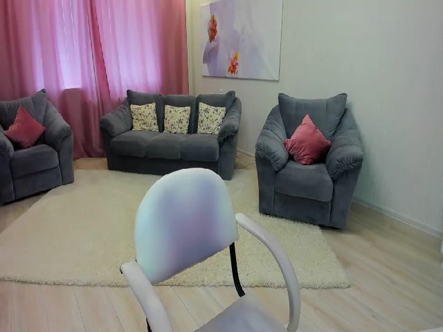 Live sex webcam photo for SunInEyess #270383019