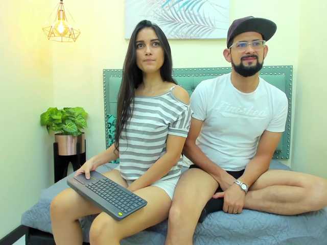 Live sex webcam photo for DamianAndKim #270421814