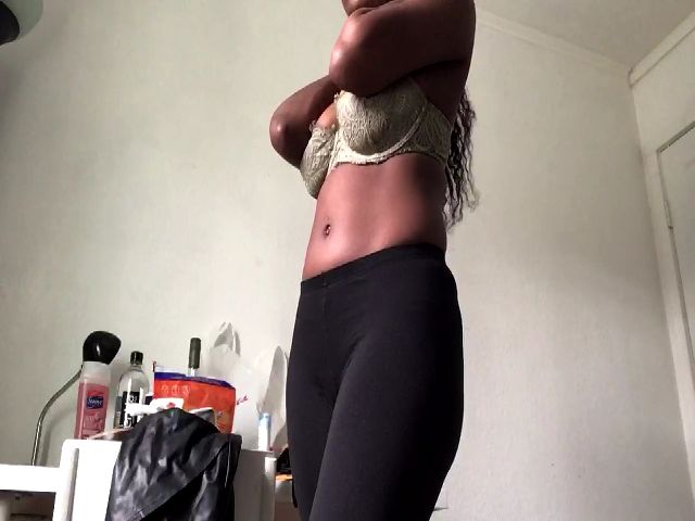 Live sex webcam photo for IsabelHunter #270464262