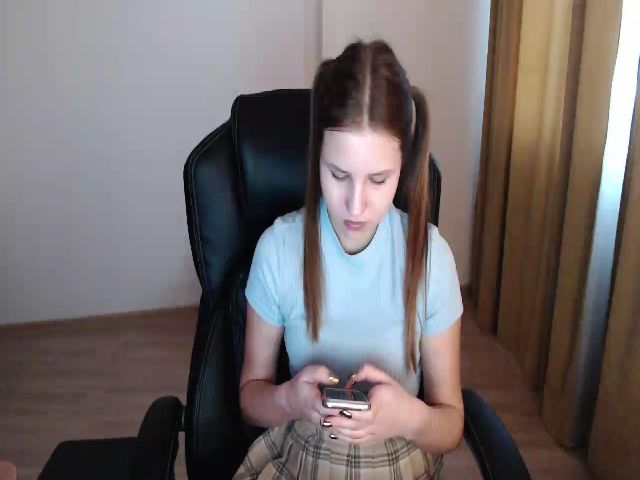 Live sex webcam photo for AngelaOwen #270418753