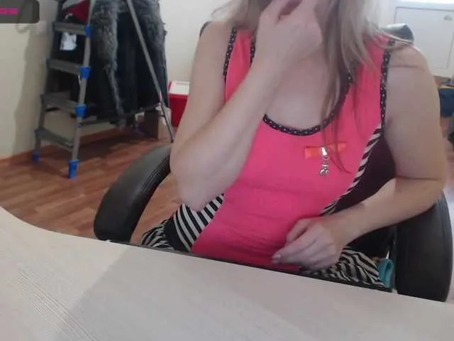 Live sex webcam photo for lisenok-888 #270621468