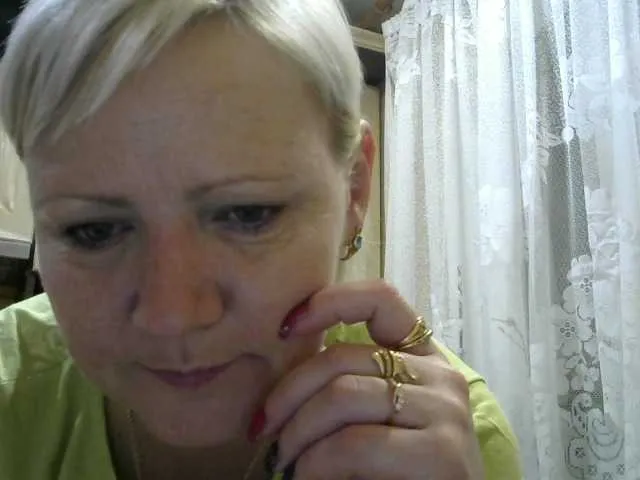 Live sex webcam photo for HelenLike #270559002