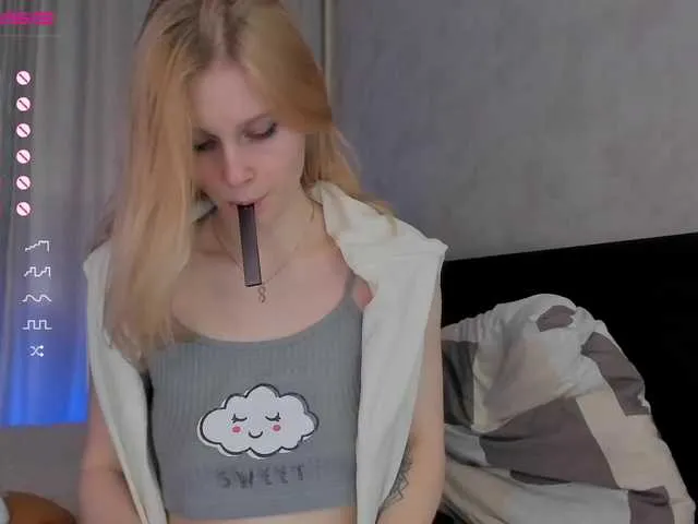 Live sex webcam photo for LesyaPrincess #270673398