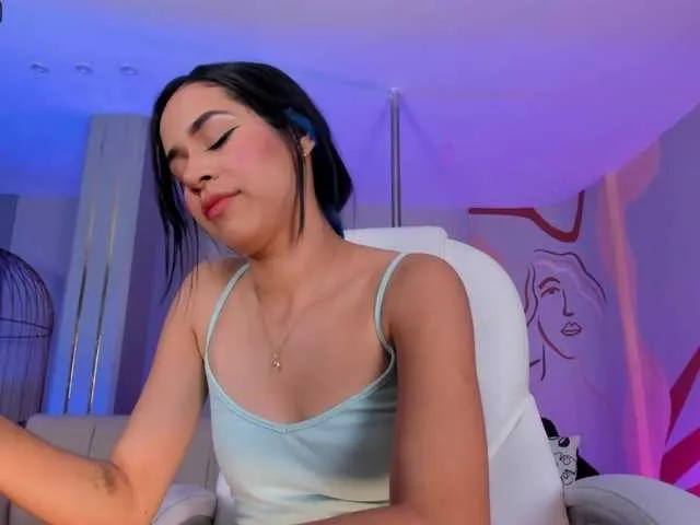 Live sex webcam photo for EvelynHarris #287950406