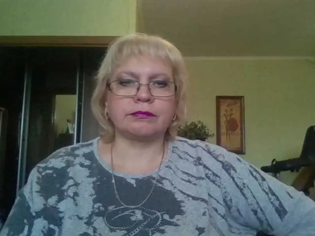 Live sex webcam photo for LOLA88888 #270674146