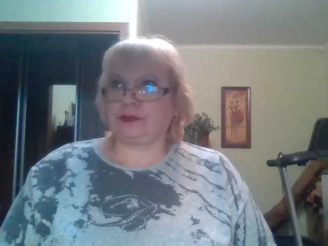 Live sex webcam photo for LOLA88888 #270792795