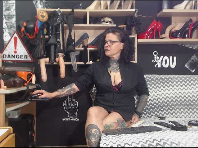 Live sex webcam photo for mistressmiry #270621794