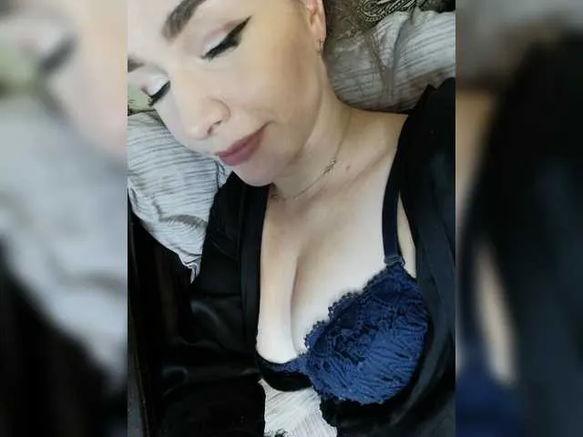 Live sex webcam photo for HellMor #270673338