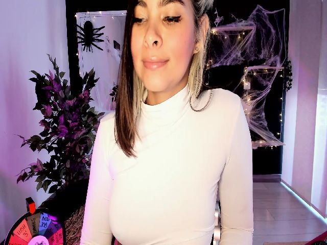 Live sex webcam photo for Ramonarios #270757011