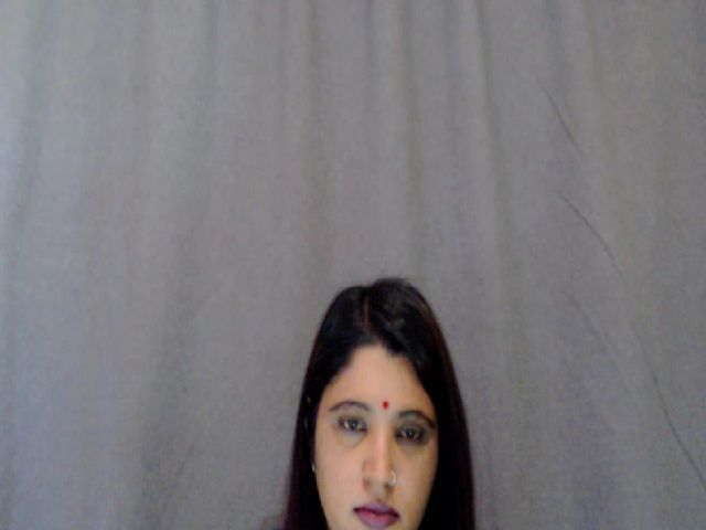 Live sex webcam photo for Indianrose1 #270632237