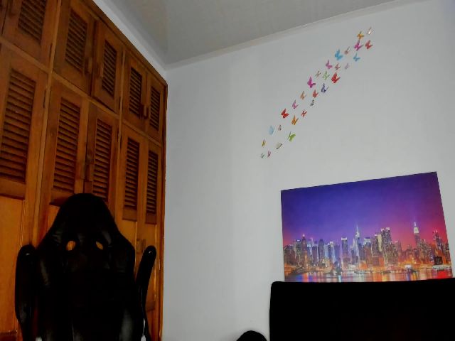 Live sex webcam photo for Marilynsmith #270622195