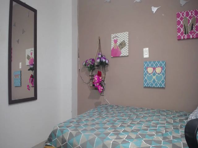 Live sex webcam photo for Mia_palmira #270596657