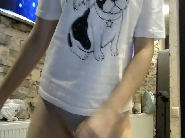 Live sex webcam photo for Velicious7 #270809741