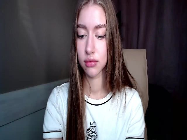 Live sex webcam photo for SerenaNude #270586485