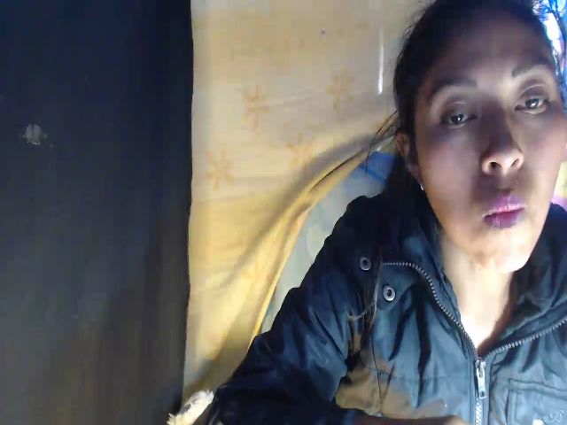 Live sex webcam photo for CHILENITAHOT #270788851