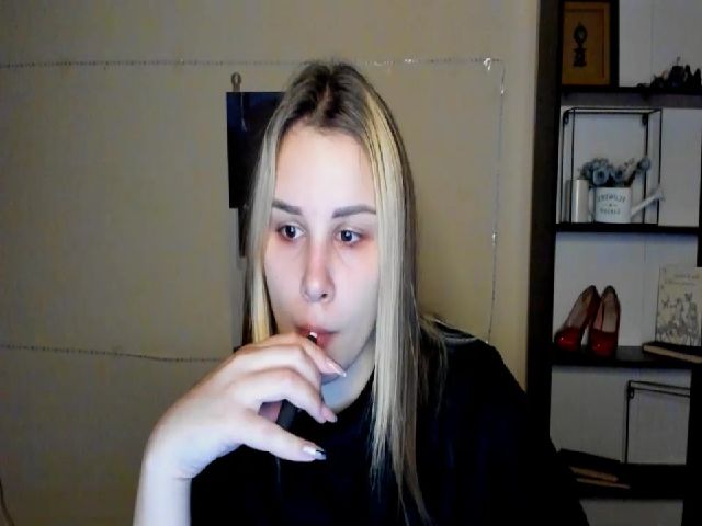 Live sex webcam photo for PolliMilk #270591231