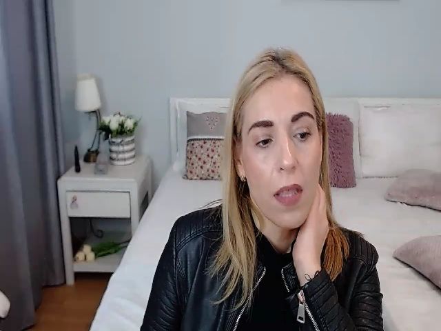 Live sex webcam photo for Layla2022 #270625341