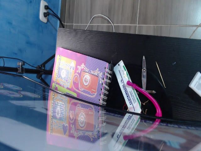 Live sex webcam photo for Latina2hot69 #270693837