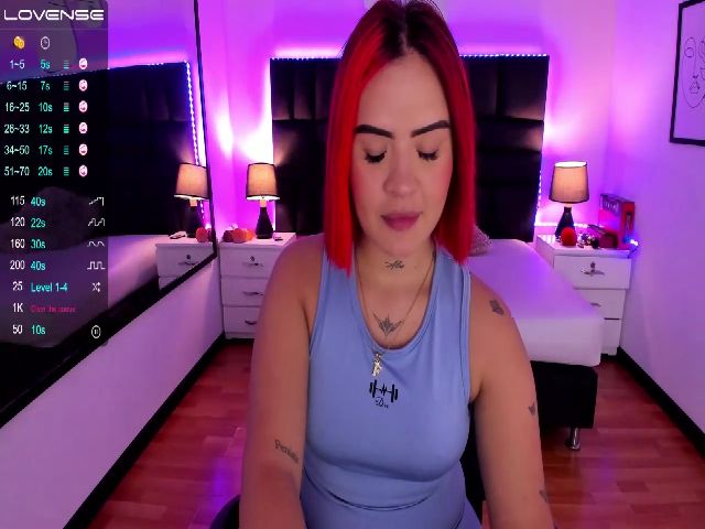 Live sex webcam photo for Shantalsweet #270697811