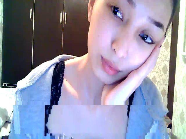 Live sex webcam photo for MissMolly____ #270809344