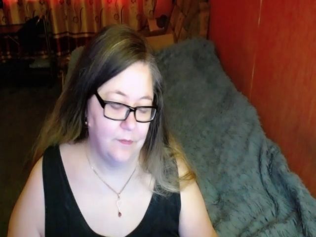 Live sex webcam photo for HotXXXGirl1 #270569759