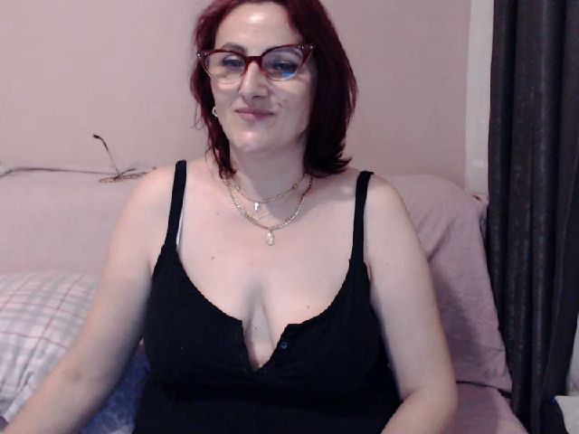 Live sex webcam photo for Elssye #270629176