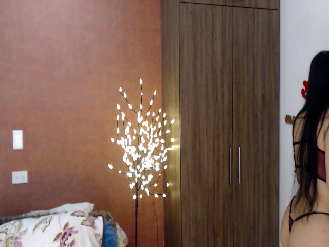 Live sex webcam photo for Forevermanu #270674543