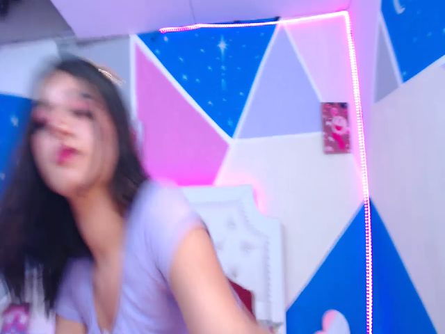 Live sex webcam photo for CrystalJoness #270809489