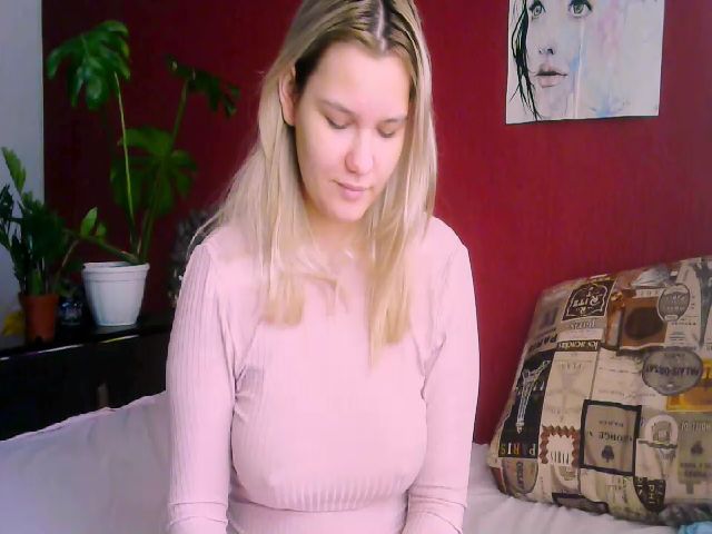 Live sex webcam photo for MsMollyD #270681670