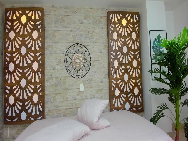 Live sex webcam photo for CurvyBlue #270809329