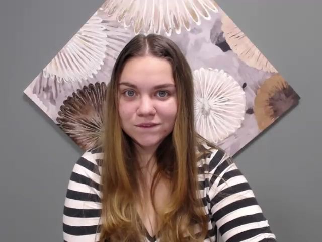 Live sex webcam photo for KenzieX_ #270643086