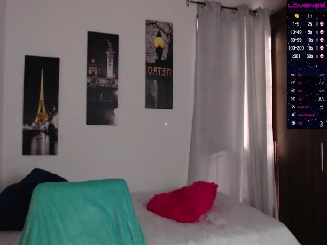 Live sex webcam photo for Alessiafioore #270682160