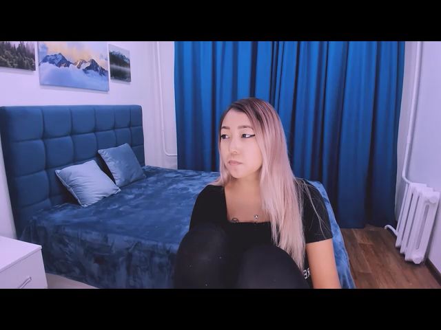 Live sex webcam photo for ArinaTigress #270652444